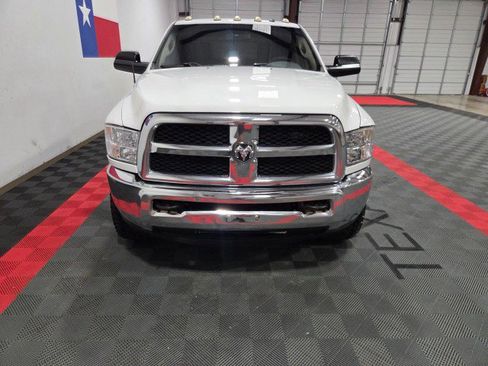 Used 2016 RAM 3500 Tradesman w/ Chrome Appearance Group image 4