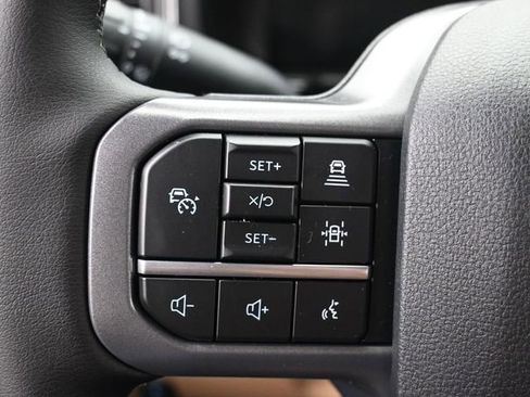 New 2026 Ford F250 Lariat w/ Black Appearance Package image 18