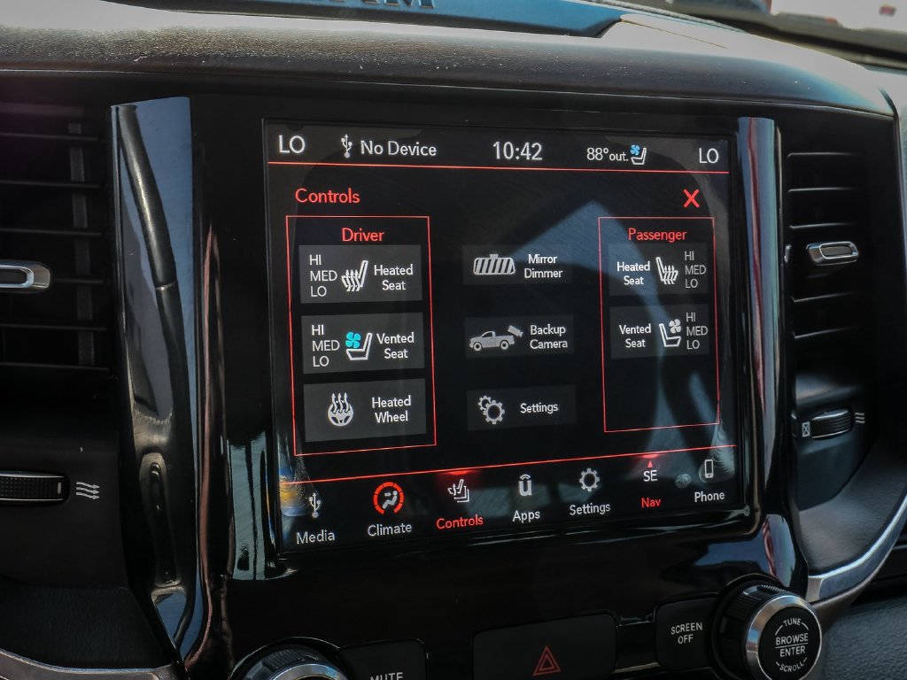 Used 2021 RAM 1500 Laramie RWD image 32