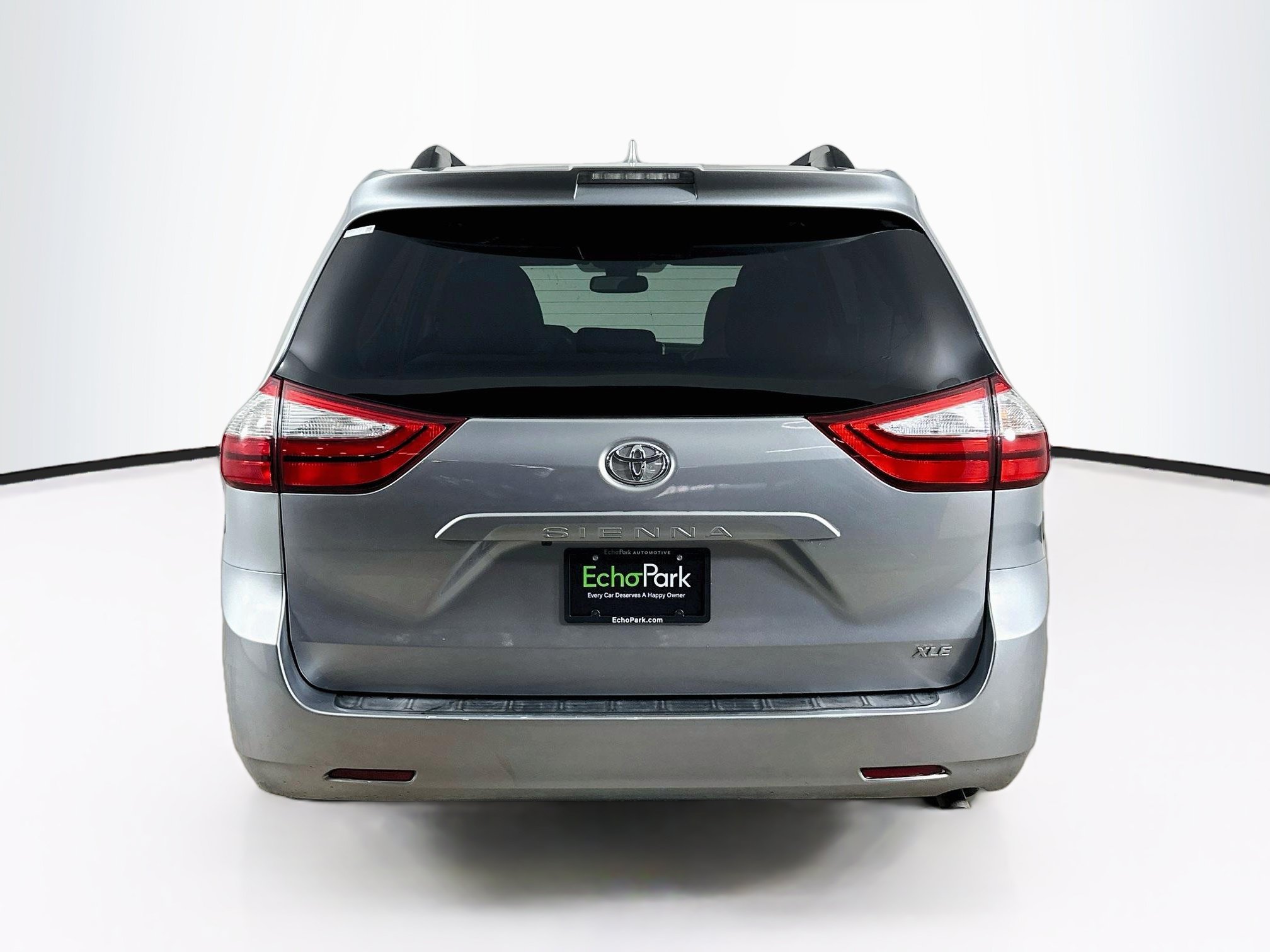 Used 2018 Toyota Sienna XLE FWD image 7