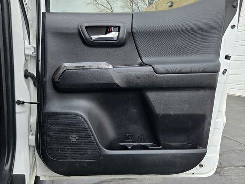 Used 2022 Toyota Tacoma TRD Sport w/ TRD Premium Sport Package image 36