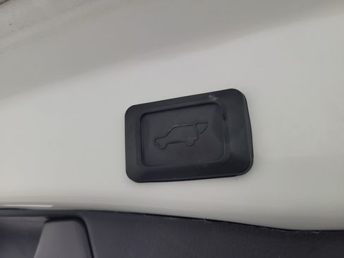 Certified 2022 Toyota RAV4 XLE Premium FWD image 10