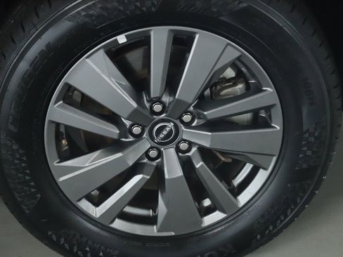 Certified 2025 Nissan Pathfinder SV FWD image 10