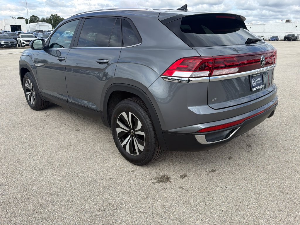 Certified 2024 Volkswagen Atlas Cross Sport SE AWD/4WD image 4