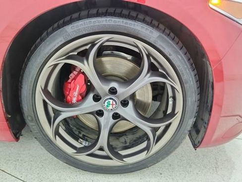 Used 2017 Alfa Romeo Giulia Ti w/ TI 19" Sport Package image 58