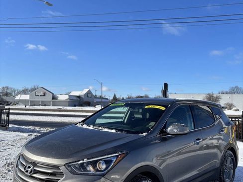 Used 2017 Hyundai Santa Fe Sport image 7