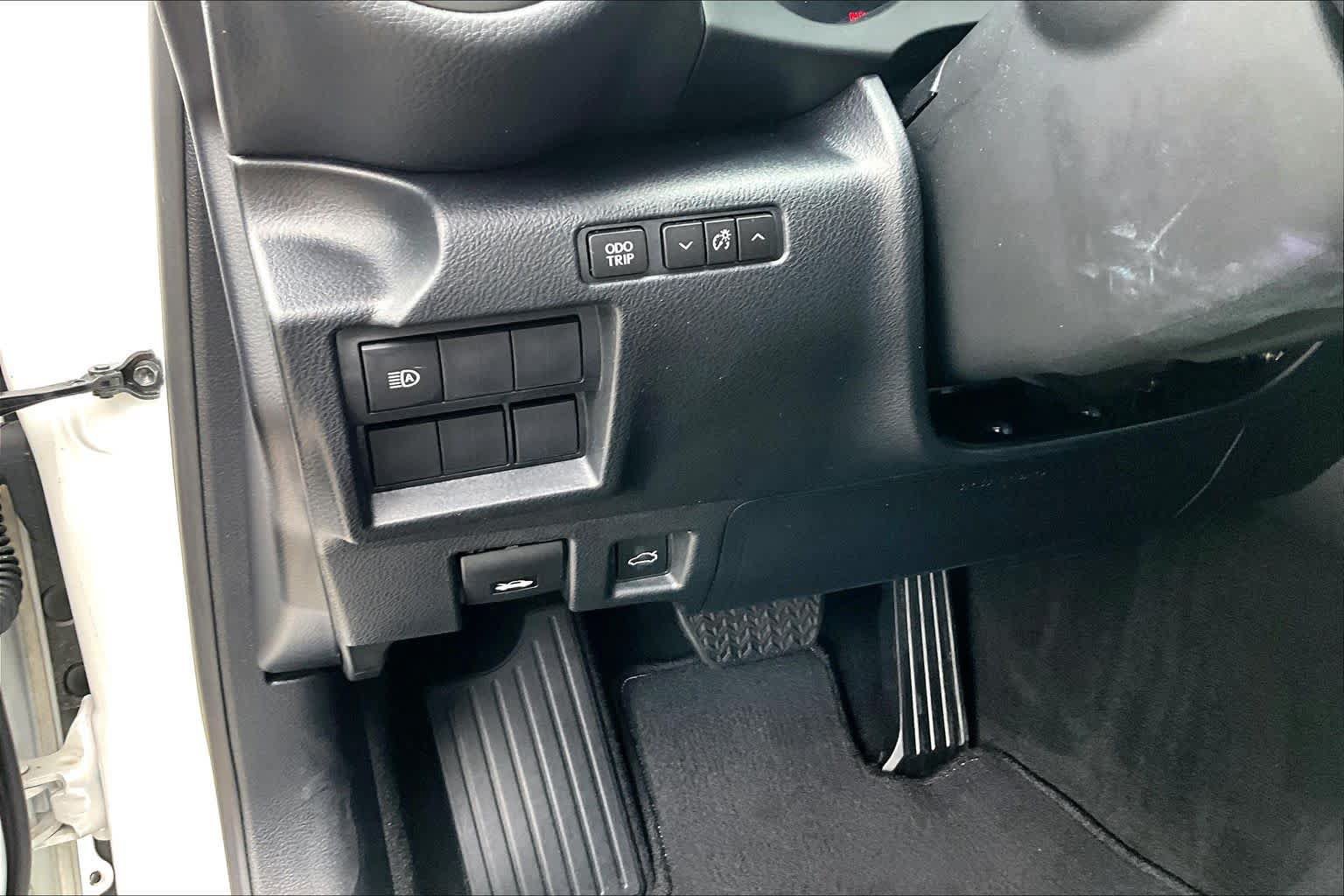 Used 2023 Lexus IS 300 w/ Comfort Package RWD image 33
