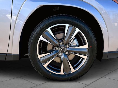 New 2026 Lexus UX 300h FWD image 9