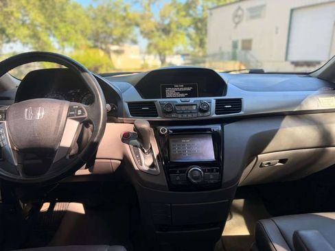 Used 2014 Honda Odyssey EX-L image 16