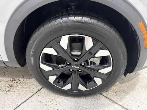 Certified 2023 Kia Sportage X-Line w/ X-Line Premium Package AWD/4WD image 32