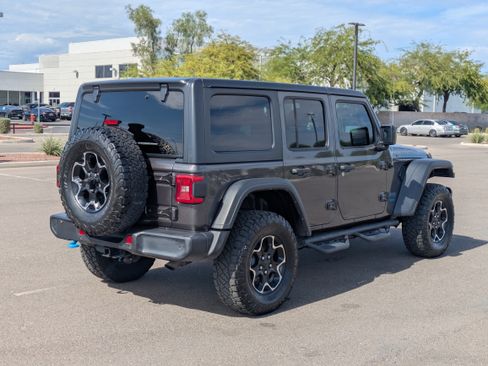 Used 2021 Jeep Wrangler Unlimited Rubicon 4xe w/ Cold Weather Group AWD/4WD image 5