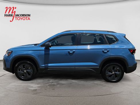 Used 2025 Volkswagen Taos S FWD image 9