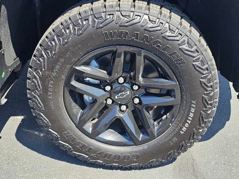 New 2026 Chevrolet Silverado 1500 Custom Trail Boss AWD/4WD image 7