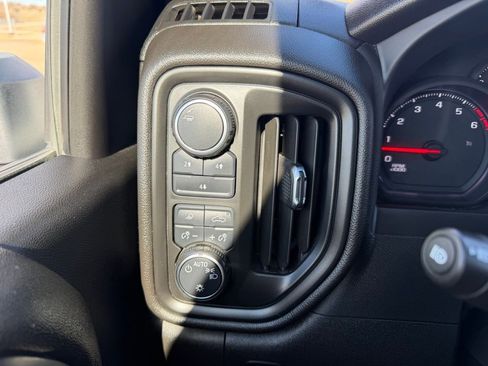 Used 2025 Chevrolet Silverado 2500 Custom w/ Custom Value Package image 24