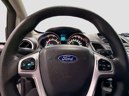 Used 2019 Ford Fiesta SE image 14