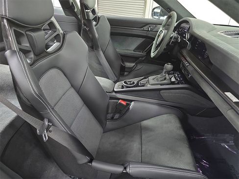 Used 2025 Porsche 911 GT3 RS image 27