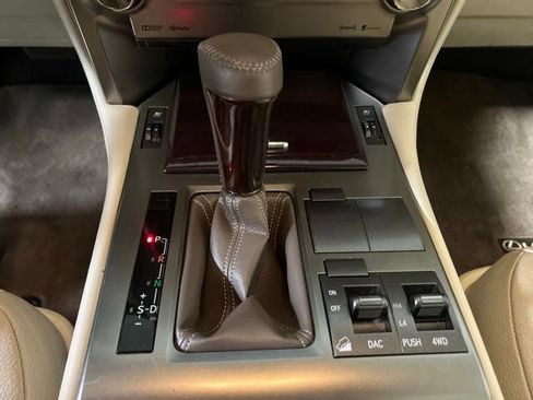 Used 2019 Lexus GX 460 Premium w/ Premium Package AWD/4WD image 22