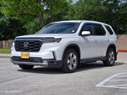 Used 2024 Honda Pilot EX-L image 7