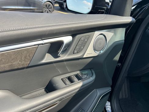 New 2026 Buick Enclave Avenir AWD/4WD image 16