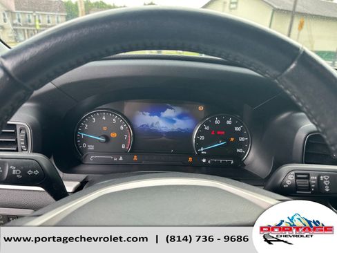 Used 2022 Ford Explorer XLT w/ Equipment Group 202A AWD/4WD image 17