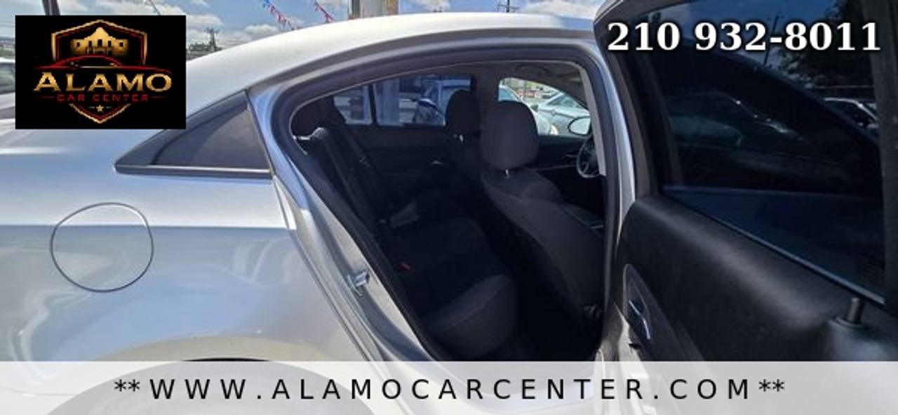 Used 2015 Chevrolet Cruze LT FWD image 19