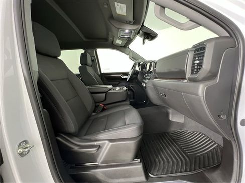Used 2025 GMC Sierra 1500 Elevation image 28
