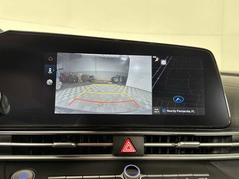 Certified 2024 Hyundai Elantra SEL image 20