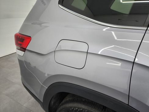 Used 2025 Volkswagen Atlas SE image 27