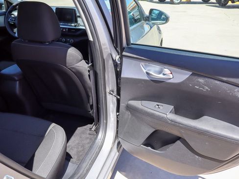 Used 2023 Kia Forte LXS FWD image 10