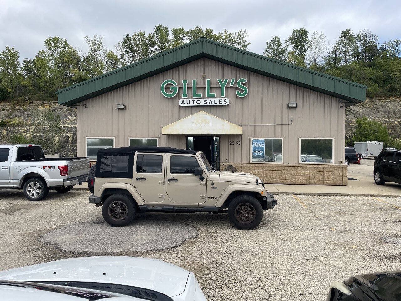 Used 2016 Jeep Wrangler Unlimited Sahara AWD/4WD image 66
