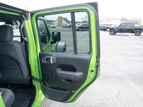 Used 2025 Jeep Wrangler Unlimited Sport image 12