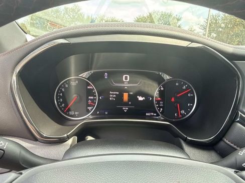 Used 2021 Chevrolet Blazer RS w/ Enhanced Convenience Package FWD image 29