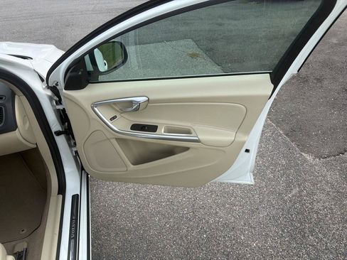 Used 2013 Volvo S60 T5 FWD image 29