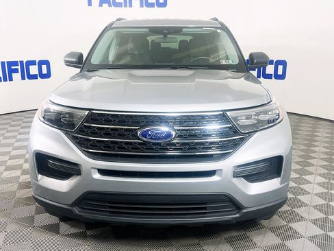 Certified 2024 Ford Explorer XLT AWD/4WD image 2