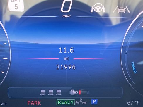 Certified 2025 Mercedes-Benz GLC 350e 4MATIC image 27