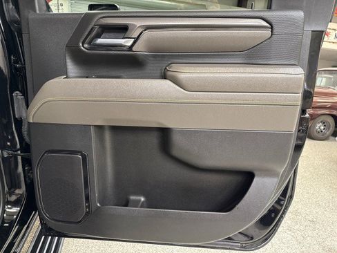 Used 2024 Chevrolet Silverado 2500 ZR2 w/ Technology Package image 71