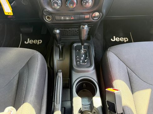 Used 2017 Jeep Wrangler Unlimited Sport image 12