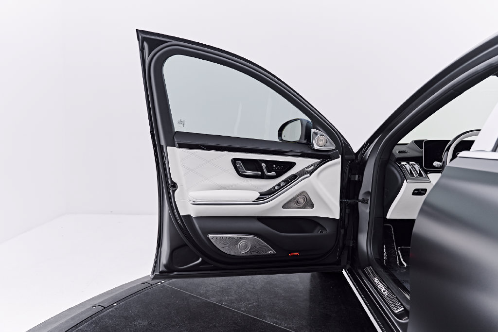 Used 2026 Mercedes-Benz Maybach S 580 4MATIC image 31