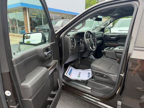 Used 2020 Chevrolet Silverado 1500 RST AWD/4WD image 8