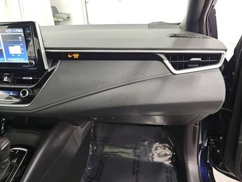 Used 2021 Toyota Corolla SE w/ SE Premium Package FWD image 39