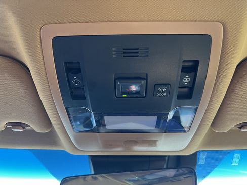 Used 2023 Lexus ES 350 Ultra Luxury w/ Accessory Package (Z2) FWD image 28