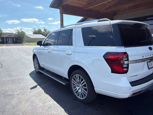 Used 2024 Ford Expedition Platinum AWD/4WD image 23