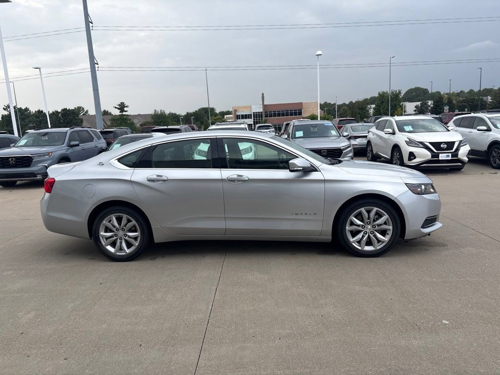 Used 2017 Chevrolet Impala LT w/ Leather Package FWD image 4