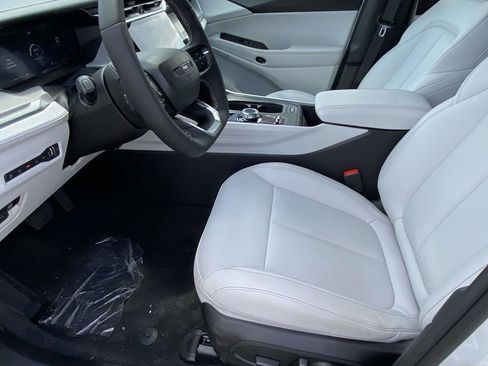 New 2026 Jeep Cherokee Limited AWD/4WD image 36