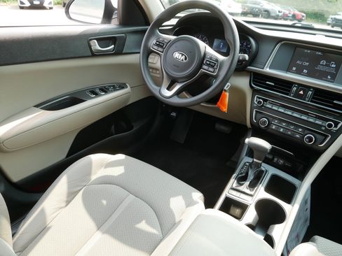 Used 2018 Kia Optima LX FWD image 9