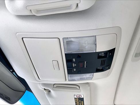 Used 2020 Lexus GX 460 Premium w/ Premium Package AWD/4WD image 32