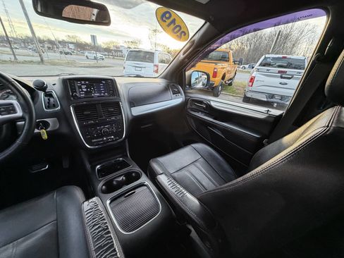 Used 2019 Dodge Grand Caravan GT FWD image 28