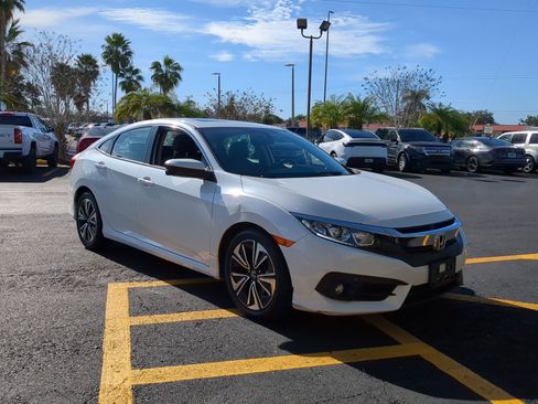 Used 2017 Honda Civic EX-L image 2