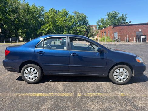 Used 2003 Toyota Corolla LE FWD image 2