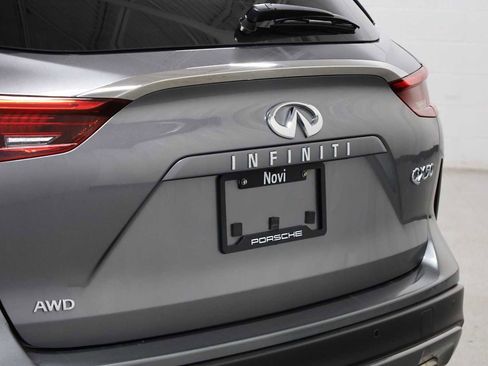 Used 2021 INFINITI QX50 Luxe w/ Appearance Package AWD/4WD image 8